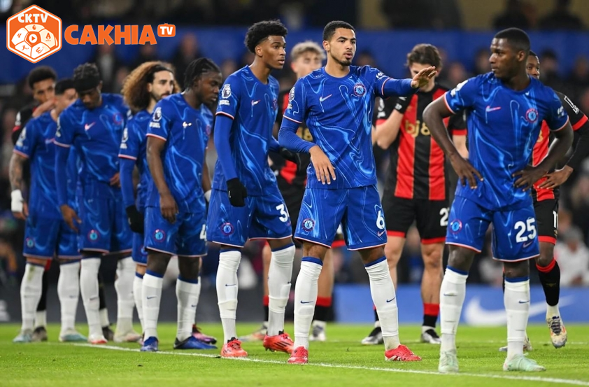 Vị trí trong top 4 của Chelsea đang bị đe dọa nghiêm trọng.